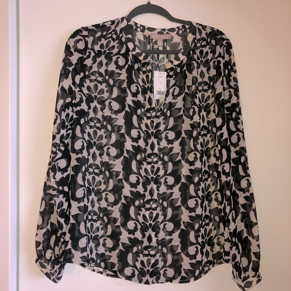 Banana Republic NWT Black and white sheer blouse.
